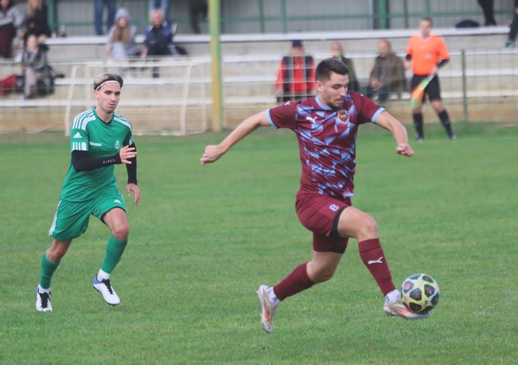 Szoros élboly az élvonalban